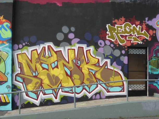 Mink. Regal by Honke