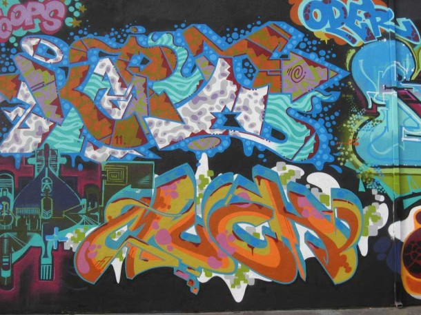Kaput above and Much below. Oder by Much